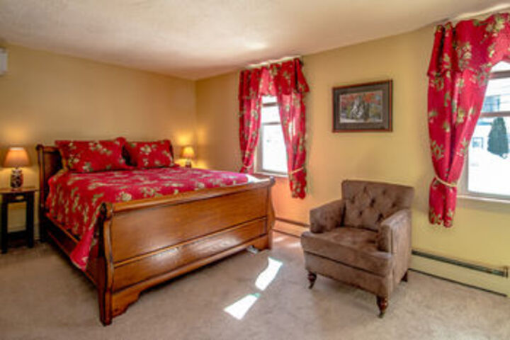 Room 25 of 58