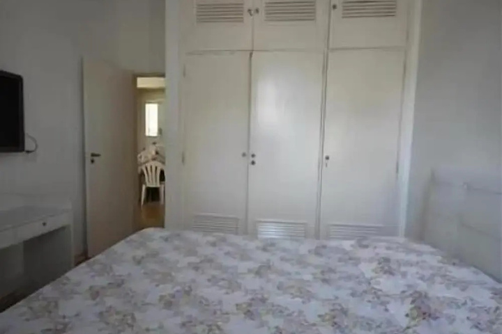 Room 15 of 21