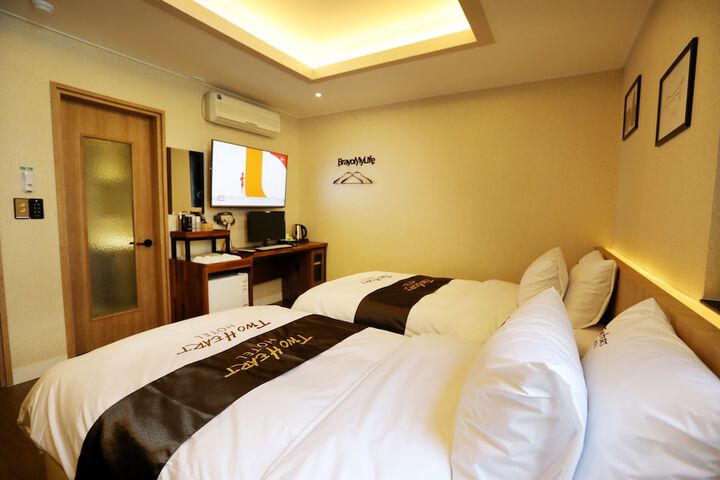 Room 17 of 23
