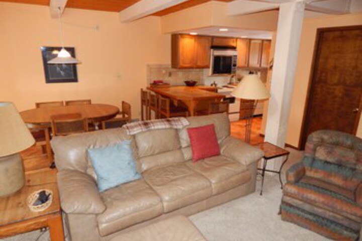 Hotel Interior 11 of 28