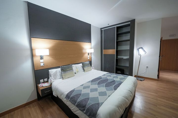 Room 34 of 66