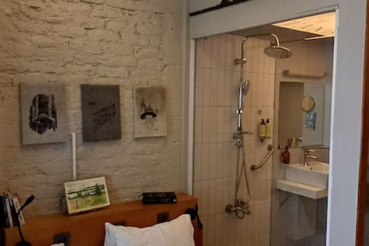 Room 40 of 73