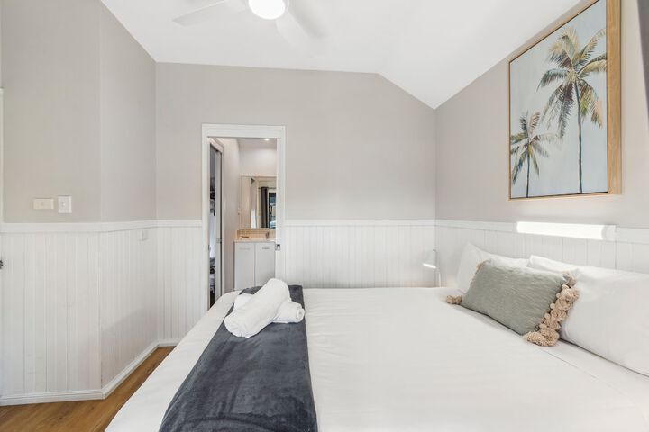Room 34 of 183