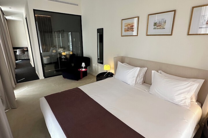 Room 31 of 105