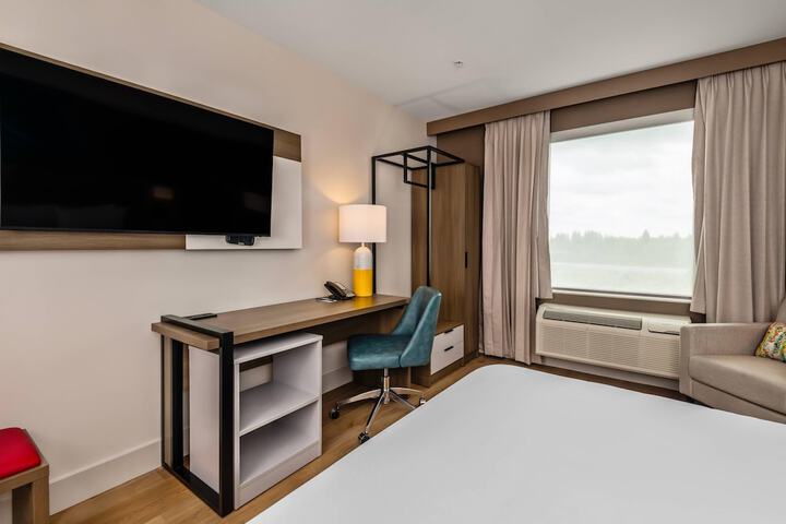 Room 13 of 51