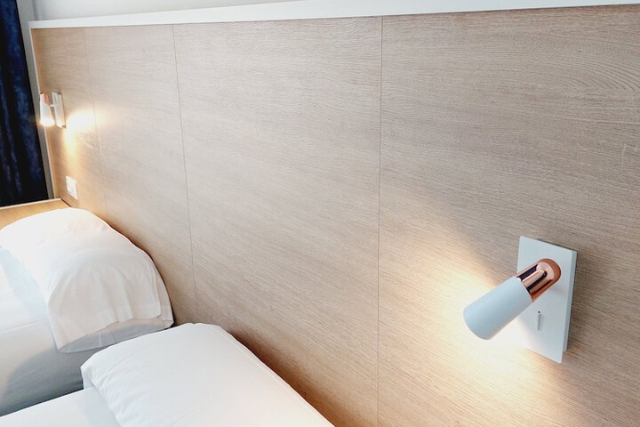 Room 16 of 105