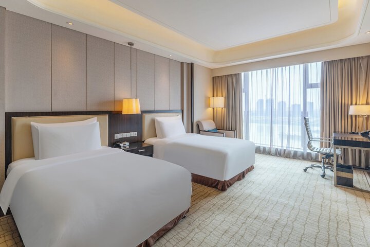 Room 15 of 70