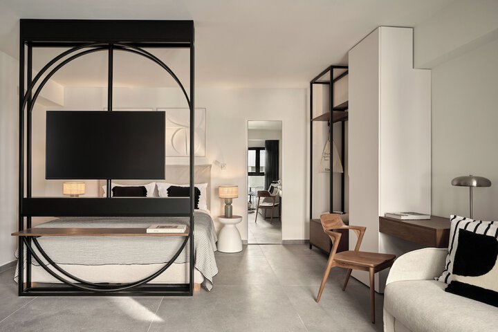Room 15 of 72