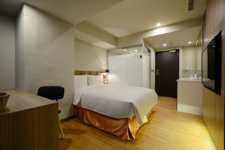 Room 17 of 41
