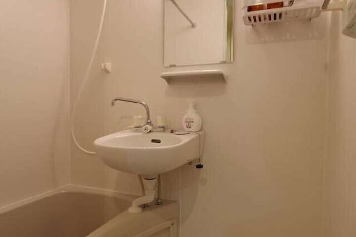 Room 128 of 143