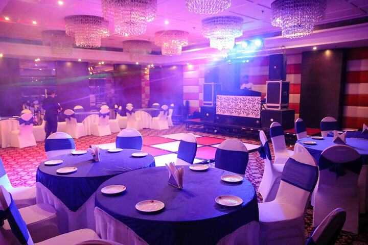 Banquet hall