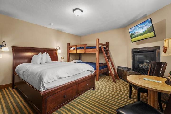 Room 18 of 46