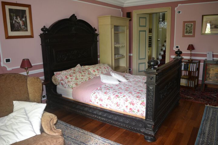 Room 10 of 55