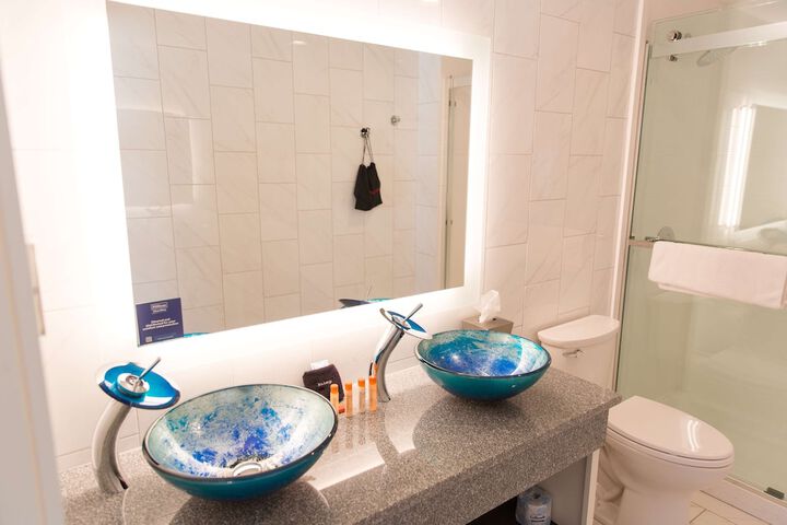 1 King Hearing Mobility Accessibility with Roll in Shower (36 of 37)