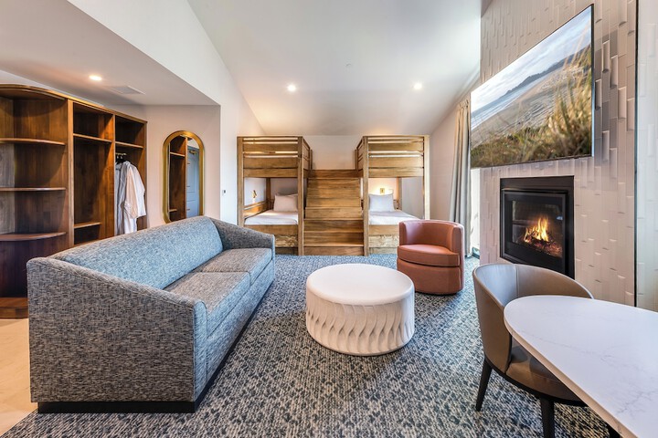 Room 92 of 220
