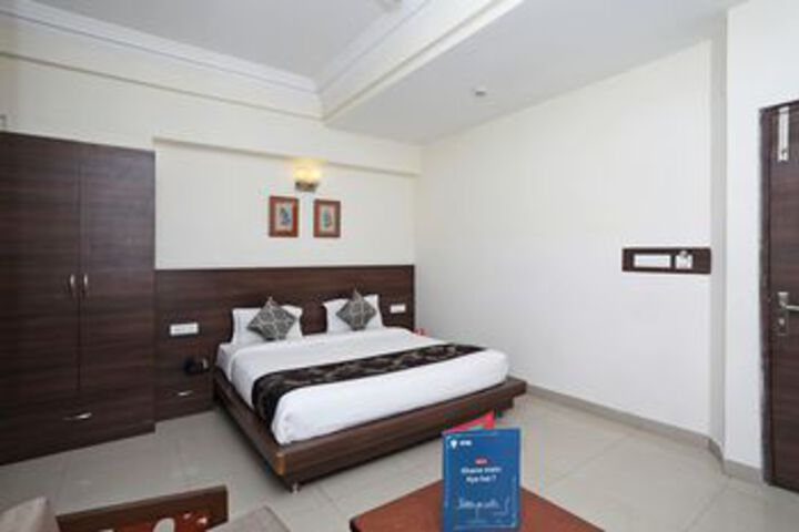 Room 16 of 26