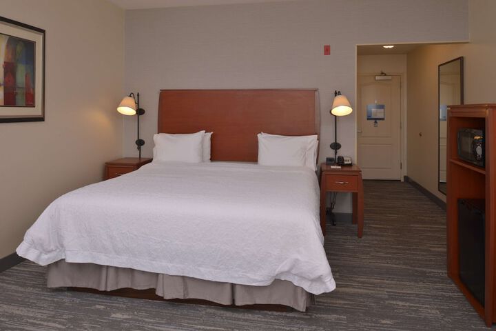 1 King Bed (8 of 13)