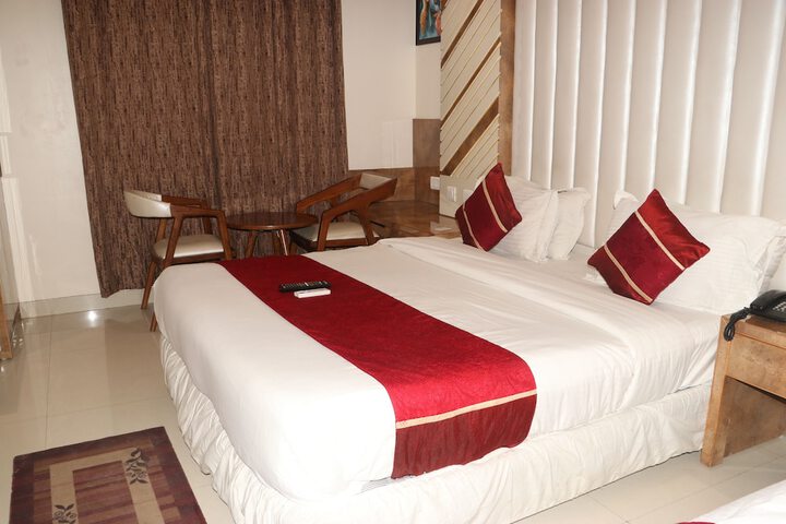 Room 10 of 38