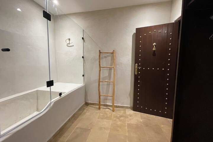 Room 40 of 69