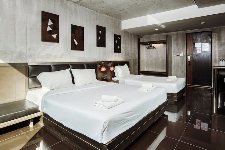 Room 5 of 31