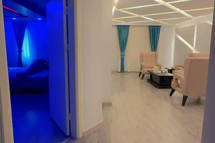 Room 28 of 99