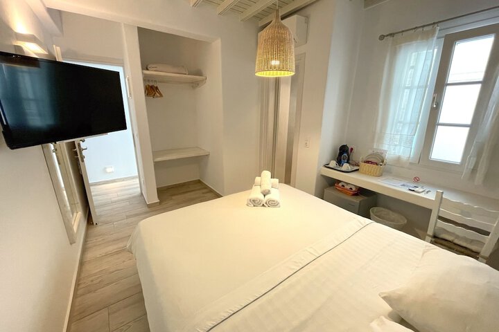 Room 30 of 93