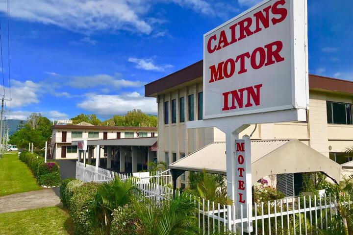 Cairns Motor Inn