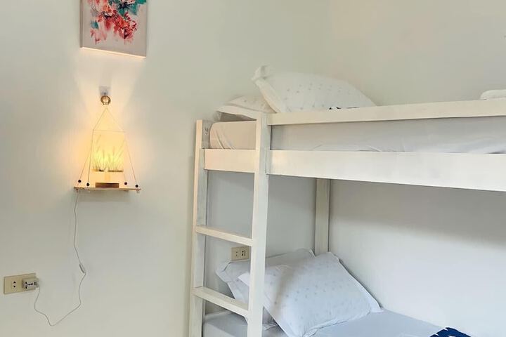 Room 4 of 19