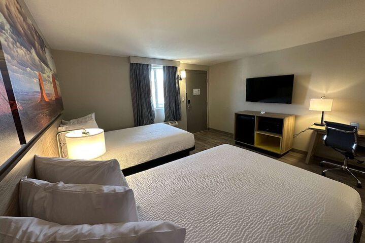 Room 14 of 28