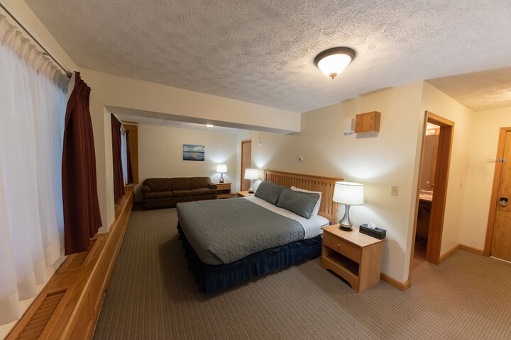 Room 12 of 125
