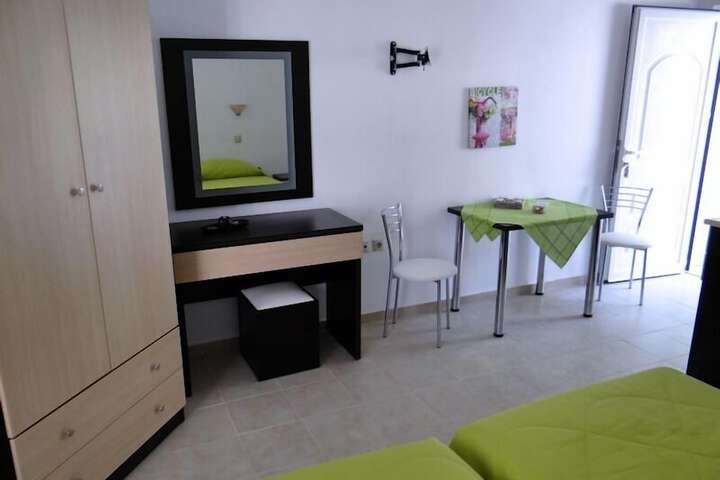 Room 50 of 78
