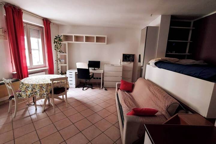 Room 6 of 36