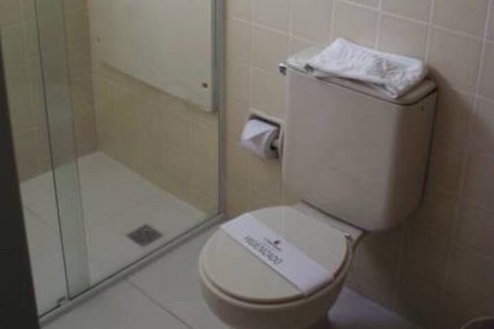 Room 2 of 5