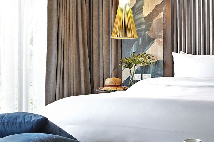 Room 10 of 72