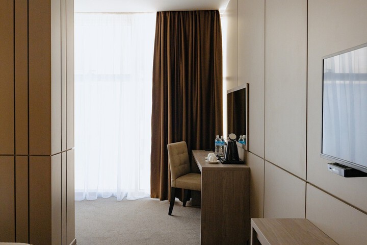 Room 26 of 80