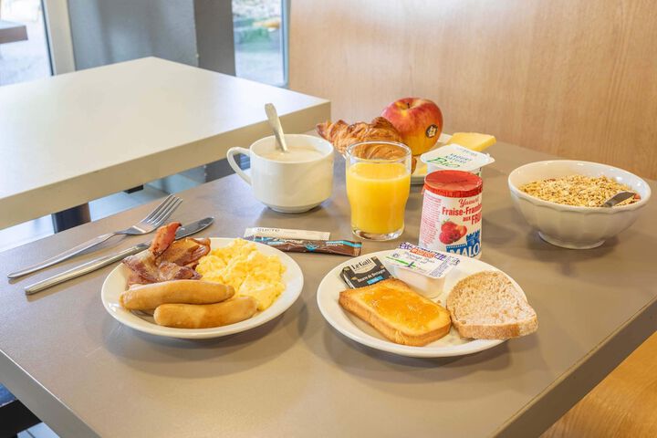 Breakfast buffet