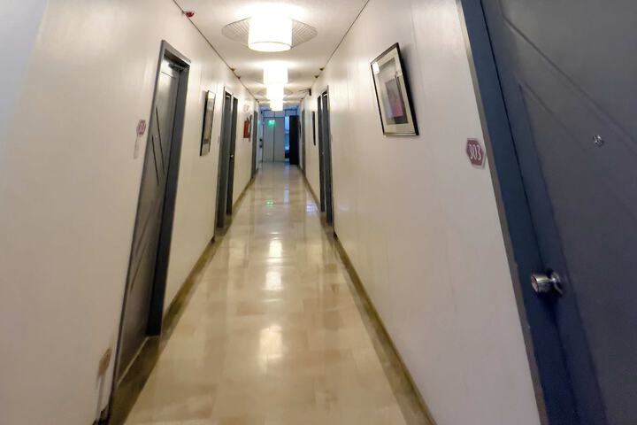 Ballroom/Hall 61 of 62