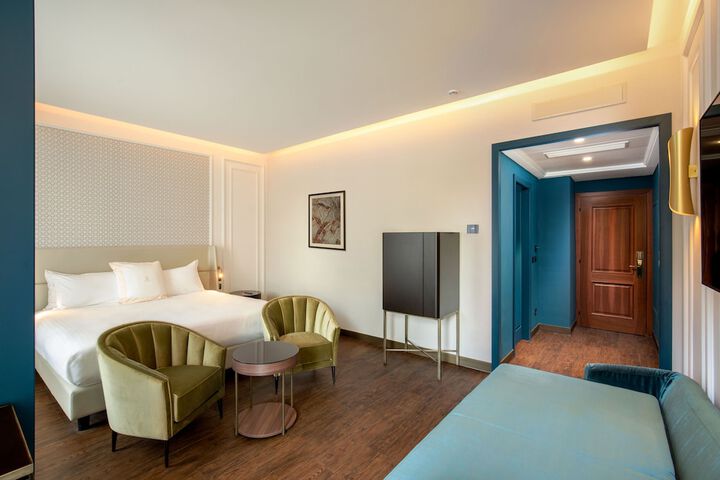 Room 35 of 86