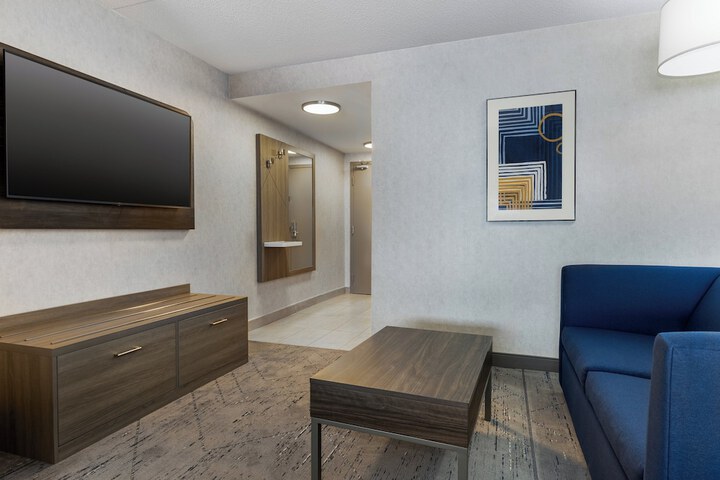 Room 22 of 47