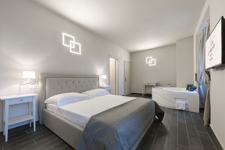 Room 6 of 55