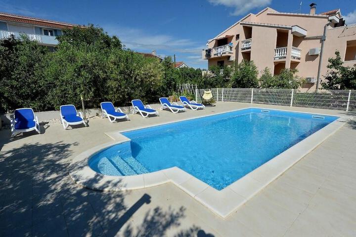 Olive Garden - Swimming Pool - A3
