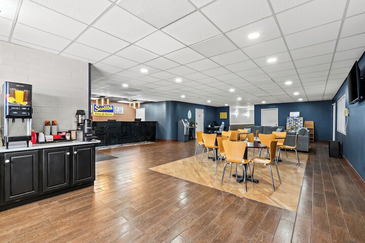 Hotel Interior 6 of 29