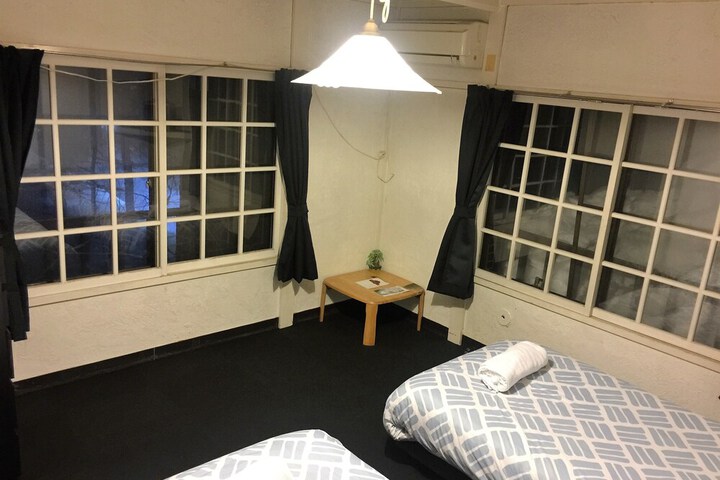Room 5 of 48