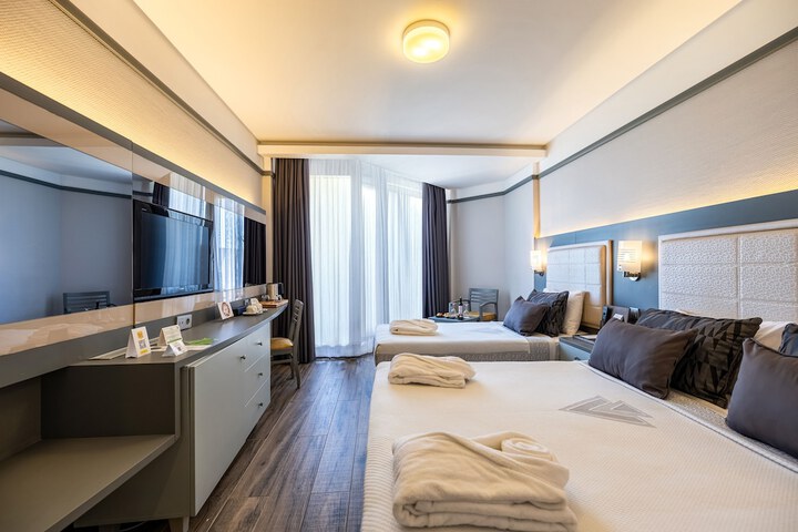 Room 16 of 259