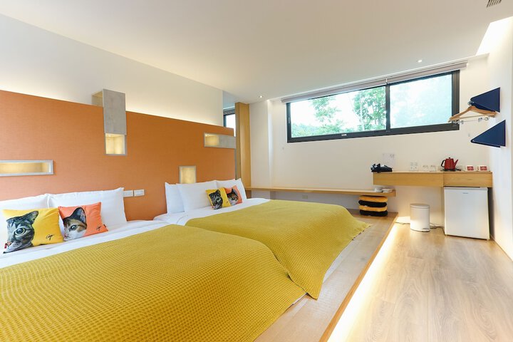 Room 22 of 53