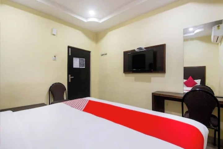 Room 15 of 19