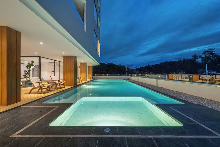 Pool 81 of 106