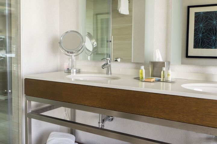 Bathroom sink