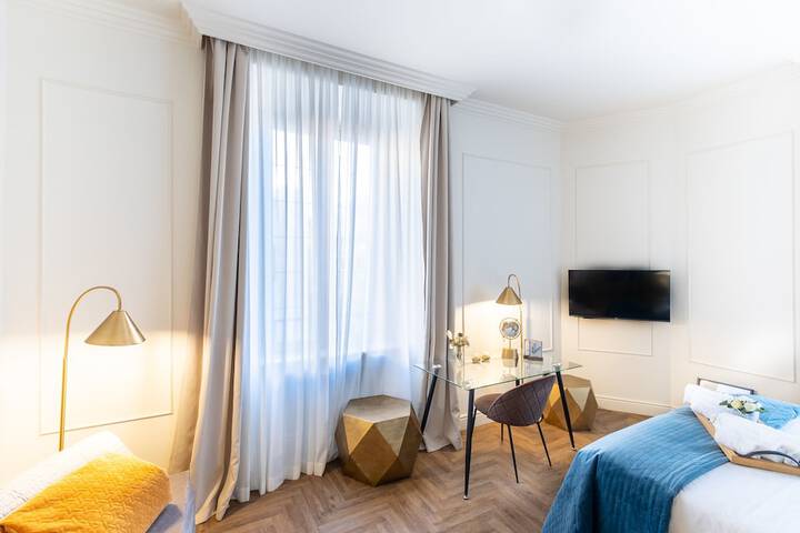 Room 7 of 39