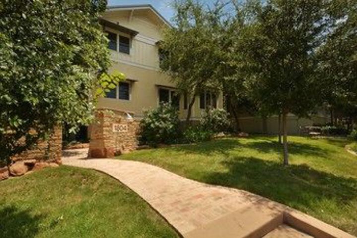 Exterior of 3Br 2BA New Luxury Downtown Austin Townhome by RedAwning